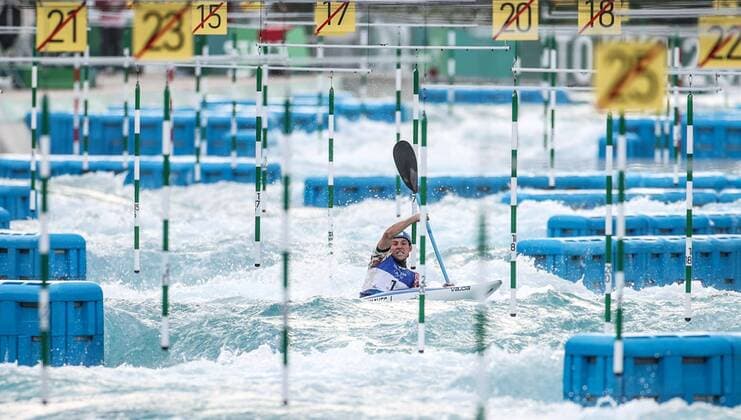 Bilder des Jahres 2021, Sport 07. Juli Tokio 2020 im Jahr 2021, Rückblick: Olympische Highlights Sport Themen der Woche KW30 (210730) -- TOKYO, July 30, 2021 -- Jiri Prskavec of the Czech Republic competes during the canoe slalom men s kayak final at the Tokyo 2020 Olympic Games, Olympische Spiele, Olympia, OS in Tokyo, Japan, July 30, 2021. ) (TOKYO2020)XHTP-JAPAN-TOKYO-OLY-CANOE SLALOM-MEN-KAYAK PanxYulong 
