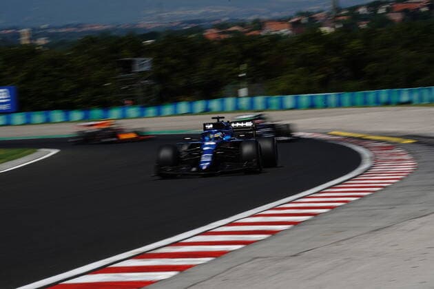 Formel 1 Grand Prix Großer Preis von Ungarn 2021 30.07.2021, Hungaroring, Budapest, Formel 1 Grand Prix Großer Preis von Ungarn 2021, im Bild Fernando Alonso (ESP 14), Alpine F1 Team, Yuki Tsunoda (JPN 22), Scuderia AlphaTauri Honda, Sergio Perez (MEX 11), Red Bull Racing Honda