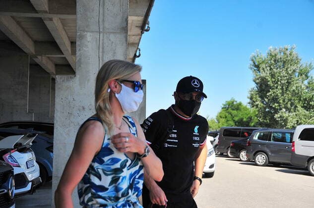 Formel 1 Grand Prix Großer Preis von Ungarn 2021 30.07.2021, Hungaroring, Budapest, Formel 1 Grand Prix Großer Preis von Ungarn 2021, im Bild Valtteri Bottas (FIN 77), Mercedes-AMG Petronas Formula One Team mit Freundin Tiffany Cromwell