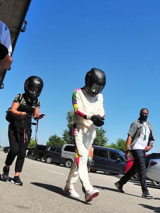 Formel 1 Grand Prix Großer Preis von Ungarn 2021 30.07.2021, Hungaroring, Budapest, Formel 1 Grand Prix Großer Preis von Ungarn 2021, im Bild Lewis Hamilton (GBR 44), Mercedes-AMG Petronas Formula One Team kommt mit dem Motorrad an die Strecke.