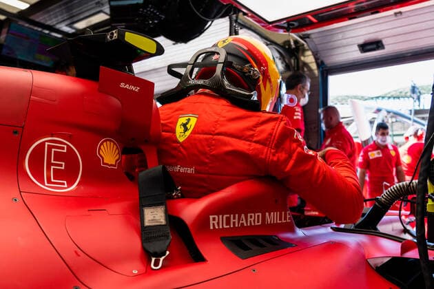 F1 Grand Prix of Hungary 55 Carlos Sainz (ESP, Scuderia Ferrari Mission Winnow), F1 Grand Prix of Hungary at Hungaroring on July 30, 2021 in Budapest, Hungary. (Photo by COLOMBO IMAGES FIA Pool via HOCH ZWEI) Budapest Hungary Poolfoto HOCH ZWEI Pool COLOMBO IMAGES ,EDITORIAL USE ONLY