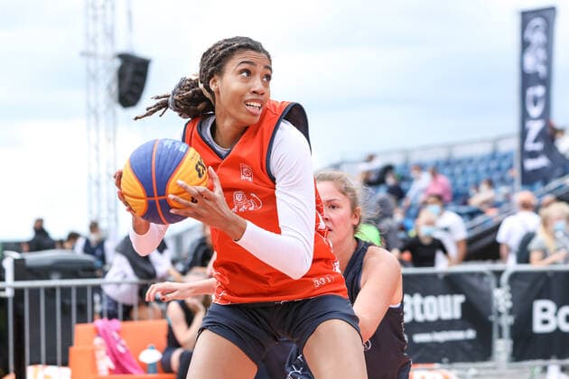 3×3 German Championship 2021, 31.07.2021 Spielzenen beim Spiel der Duesseldorfer Teams (orangene Trikots) auf dem Burgplatz - 3×3 German Championship 2021 31.07.2021 in Düsseldorf. Copyright: xBEAUTIFULxSPORTS KennyxBeelex