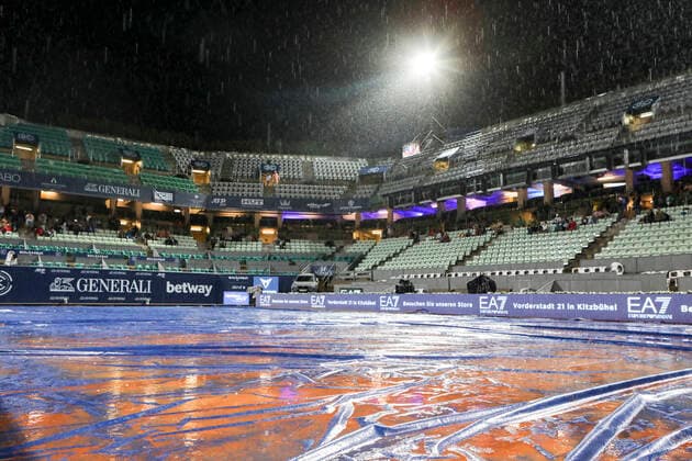TENNIS - ATP, Tennis Herren Generali Open 2021 KITZBUEHEL,AUSTRIA,31.JUL.21 - TENNIS - ATP World Tour, Generali Open. Image shows an overview of the center court. Keywords: game suspended.  GEPAxpictures xPatrickxSteiner