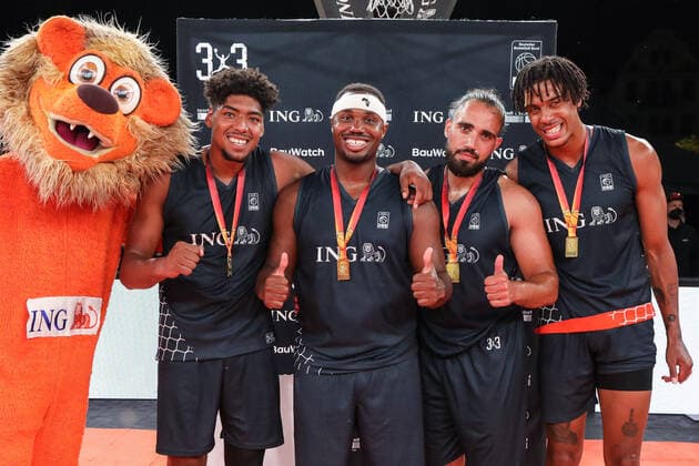3×3 German Championship 2021, 31.07.2021 Aachen Der Stamm ist Deutscher Meister im 3x3 geworden mit Yassin Mahfouz (Aachen Der Stamm), Kostja Mushidi (Aachen Der Stamm), Demetrius Ward (Aachen Der Stamm), Kevin Jan Yebo (Aachen Der Stamm) - 3×3 German Championship 2021 31.07.2021 in Düsseldorf. Copyright: xBEAUTIFULxSPORTS KennyxBeelex