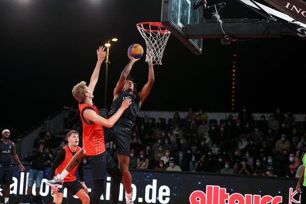 3×3 German Championship 2021, 31.07.2021 Aachen Der Stamm ist Deutscher Meister im 3x3 geworden mit Yassin Mahfouz (Aachen Der Stamm), Kostja Mushidi (Aachen Der Stamm), Demetrius Ward (Aachen Der Stamm), Kevin Jan Yebo (Aachen Der Stamm) - 3×3 German Championship 2021 31.07.2021 in Düsseldorf. Copyright: xBEAUTIFULxSPORTS KennyxBeelex