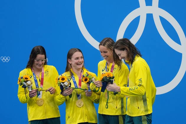 PARIS 2024, OLYMPIC LEGENDS: Emma McKeon OLY21 SWIM FINALS, Australia?s 4x100m Medley Relay team of (lt-rt) Kaylee McKeown, Chelsea Hodges, Emma McKeon and Cate Campbell with their Gold medal at the Tokyo Aquatics Centre during the Tokyo 2020 Olympic Games, Olympische Spiele, Olympia, OS in Tokyo, Japan, Sunday, August 1, 2021. ( NO ARCHIVING, EDITORIAL USE ONLY, NO USE IN BOOKS WITHOUT CONSENT TOKYO JAPAN  Copyright: xJOExGIDDENSx 20210801001562718201
