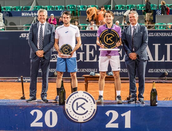 31.07.2021, Sportpark, Kitzbühel, AUT, ATP, Tennis Herren Tour, Generali Open Kitzbühel, Finale, im Bild v.l. Herbert Günther (KTC Präsident), Pedro Martinez (ESP), Casper Ruud (NOR), Markus Bodner (Veranstalter) f.l. Herbert Günther KTC President Pedro Martinez of Spain Casper Ruud of Norway and Markus Bodner organizer after the final match for the Generali Open Tennis Tournament of the ATP Tour at the Sportpark in Kitzbühel, Austria on 2021 07 31.