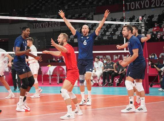 01 08 2021 TOKIO IGRZYSKA OLIMPIJSKIE TOKIO 2020 TOKYO Olympic Games, Olympische Spiele, Olympia, OS VOLLEYBALL POLAND vs CANADA SIATKOWKA , MECZ POLSKA - KANADA N Z. RADOSC BARTOSZ KUREK, LEON, PAWEL ZATORSKI FOT: Tomasz Markowski NEWSPIX --- Newspix.pl  31072021TM92