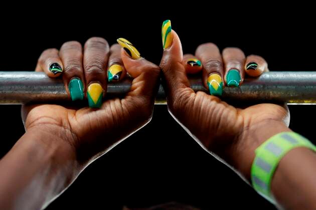 Bilder des Jahres 2021, Sport 08. August Tokio 2020 im Jahr 2021, Rückblick: Olympische Highlights Sport Themen der Woche KW30 Sport Bilder des Tages A close-up of the hands of Jamaica s Shanieka Ricketts prior her performance in the women s triple jump final during Tokyo 2020 Olympic Games, Olympische Spiele, Olympia, OS at the Olympic Stadium in Tokyo, Japan, 01 August 2021. Tokyo 2020 Olympics: Athletics !ACHTUNG: NUR REDAKTIONELLE NUTZUNG!  Copyright: xJuanxIgnacioxRoncoronix EVE5944 20210801-672042b139b48473366ad7d79df81cf71c0113a4