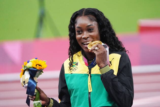 Tokyo 2021, Olympische Sommerspiele, Olympics, Oylmpic Summer Games, 23.07-08.08.2021, Olympiastadion Tokyo, 100m Frauen Siegerehrung Elaine Thompson-Herah Jamaika mit Gold Medailien ,