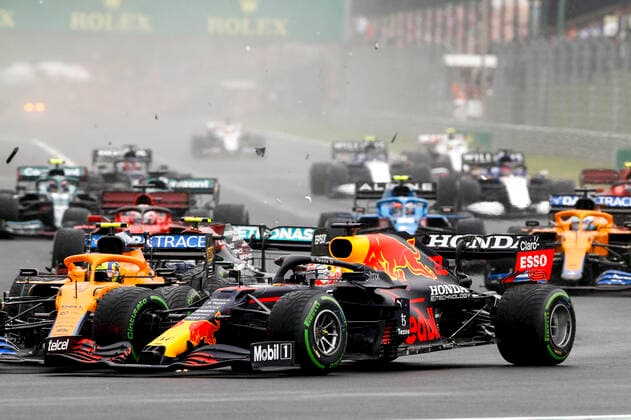 Start, 4 Lando Norris (GBR, McLaren F1 Team), 33 Max Verstappen (NED, Red Bull Racing), 77 Valtteri Bottas (FIN, Mercedes-AMG Petronas F1 Team), F1 Grand Prix of Hungary at Hungaroring on August 1, 2021 in Budapest, Hungary. (Photo by HOCH ZWEI) Budapest Hungary