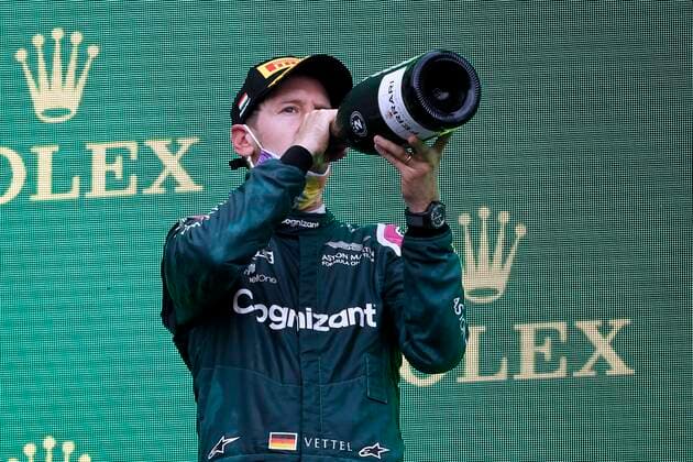 VETTEL Sebastian F1 Team Aston Martin 2. Platz bei der Siegerehrung F1 Saison 2021 GP von Ungarn am 01. August 2021 in Budapest