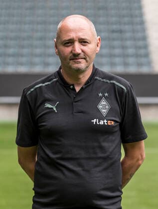 Co-Trainer Oliver Neuville, VfL Borussia Mönchengladbach; 1.BL, Porträttermin 2021 2022