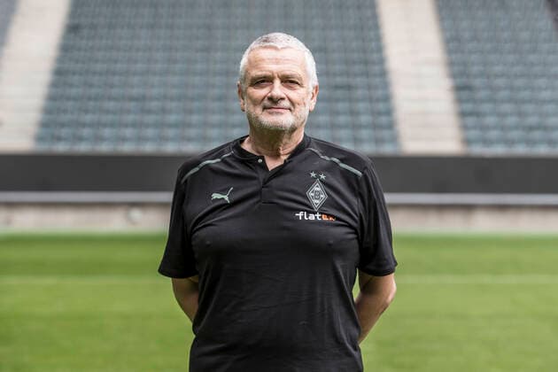 Mannschaftsarzt Dr. Heribert Ditzel, VfL Borussia Mönchengladbach; 1.BL, Porträttermin 2021 2022