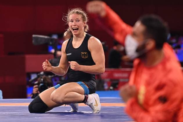Tokio 2020 im Jahr 2021, Rückblick: Olympische Highlights Aline Rotter Focken (GER),Schlussjubel, winner,Sieger,Olympiasiegerin, Jubel,Freude,Begeisterung,Ringen,Wrestling Women 76 kg am 02.08..2021, Olympische Sommerspiele 2020, vom 23.07. - 08.08.2021 in Tokio Japan.