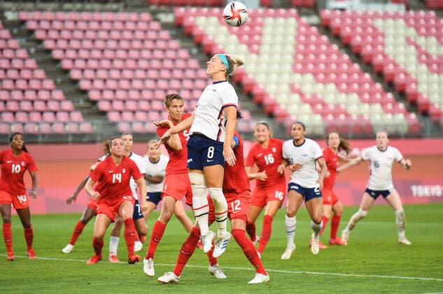 (210802) -- IBARAKI, Aug. 2, 2021 -- Julie Ertz (front) of the United States heads the ball during the women s football semifinal match between the United States and Canada at Tokyo 2020 Olympic Games, Olympische Spiele, Olympia, OS in Ibaraki, Japan, Aug. 2, 2021. ) (TOKYO2020)JAPAN-MIYAGI-WOMEN S FOOTBALL-SEMIFINAL-USA VS CAN LuxYang 