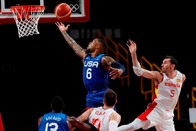 Spain s Rudy Fernandez (R) in action against USA s Damian Lillard during a match for the men s basketball quarterfinals amid the 2020 Olympic Games, Olympische Spiele, Olympia, OS at the Super Arena in Saitama, Japan, 03 August 2021. 2020 Olympic Games - Basketball: Spain vs USA !ACHTUNG: NUR REDAKTIONELLE NUTZUNG!  Copyright: xEnricxFontcubertax EVE6883 20210803-09d33d23a88a58a967ce814c0f29e21977efebc6