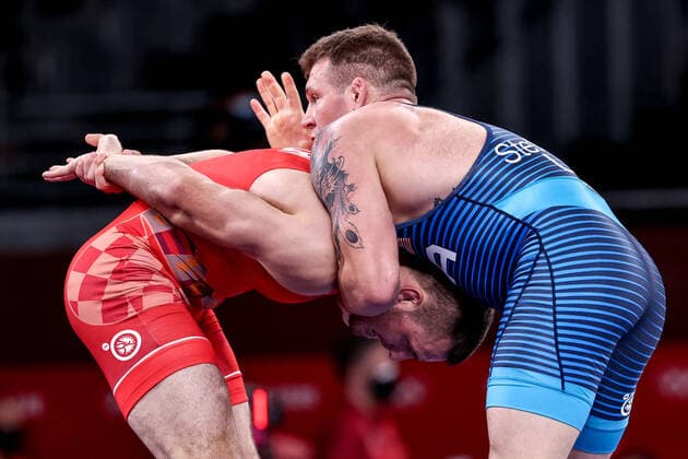 Bilder des Jahres 2021, Sport 08. August Sport Themen der Woche KW31 Tokio 2020 im Jahr 2021, Rückblick: Olympische Highlights Sport Bilder des Tages Wrestling - Olympics: Day 11 Ivan Huklek of Team Croatia competes against John Walter Stefanowicz jr of Team United States during the Men s Greco-Roman 87kg 1 8 Final on day eleven of the Tokyo 2020 Olympic Games, Olympische Spiele, Olympia, OS at Makuhari Messe Hall on August 03, 2021 in Chiba, Japan. IgorxKralj PIXSELL