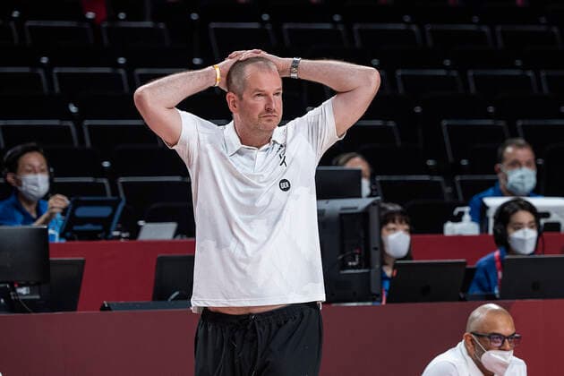 Trainer Henrik ROEDL (GER) ist niedergeschlagen; Basketball Solwenien (SLO) - Deutschland (GER) 94:70, am 03.08.2021; Olympische Sommerspiele 2020, vom 23.07. - 08.08.2021 in Tokio Japan.