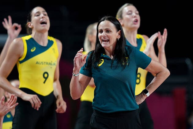 OLY21 BASKETBALL WOMENS AUST USA, Opals coach Sandy Brondello reacts during the Women s Quarterfinal Basketball match between Australia and the USA at the Saitama Super Arena during the Tokyo Olympic Games, Olympische Spiele, Olympia, OS in Tokyo, Japan Wednesday, August 4, 2021. ( NO ARCHIVING, EDITORIAL USE ONLY, NO USE IN BOOKS WITHOUT CONSENT TOKYO JAPAN  Copyright: xJOExGIDDENSx 20210804001563966823