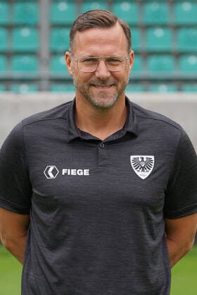 Fußball Regionalliga West Offizieller Fototermin Preußen Münster am 03.08.2021 im Preußenstadion in Münster Sascha Hildmann ( Trainer Cheftrainer Münster )