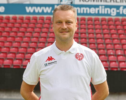 Fussball - Bundesliga - 1. FSV Mainz 05 - 29.07.21 Darius Seibert (Teammanager);
