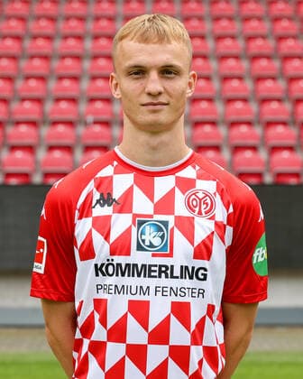 Fussball - Bundesliga - 1. FSV Mainz 05 - 29.07.21 Niklas Tauer;