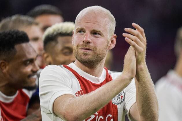 AMSTERDAM - Davy Klaassen of Ajax thanks the fans during the friendly match Ajax - Leeds United in the Johan Cruijff Arena in Amsterdam on August 4. ANP Pre-Season Friendly 2021 2022 xVIxANPxSportx xxANPxIVx