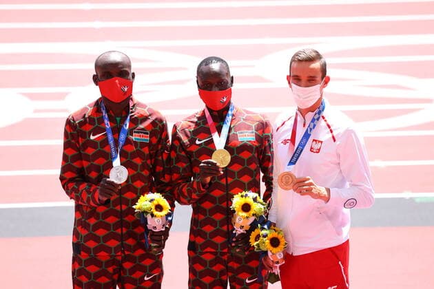 (L-R) Ferguson Cheruiyot Rotich, Emmanuel Kipkurui Korir (KEN), Patryk Dobek (POL), AUGUST 5, 2021 - Athletics : Gold medalist Emmanuel Kipkurui Korir of Kenya poses with silver medalist Ferguson Cheruiyot Rotich of Kenya and bronze medalist Patryk Dobek of Poland during the Men s 800m Medal Ceremony during the Tokyo 2020 Olympic Games, Olympische Spiele, Olympia, OS at the National Stadium in Tokyo, Japan. Noxthirdxpartyxsales  (166463845)