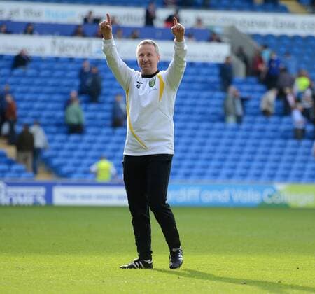Fußball, Trainerhistorie Norwich City von 1905 bis heute Mandatory Credit: Photo by Alex James Jmp Shutterstock (4104113z) Norwich Manager, Neil Adams celebrates there win over cardiff. Cardiff City v Norwich City, Britain - 13 Sep 2014 EDITORIAL USE ONLY No use with unauthorised audio, video, data, fixture lists (outside the EU), club league logos or live services. Online in-match use limited to 45 images (+15 in extra time). No use to emulate moving images. No use in betting, games or single club league player publications services. Cardiff City v Norwich City, Britain - 13 Sep 2014 EDITORIAL USE ONLY No use with unauthorised audio, video, data, fixture lists (outside the EU), club league logos or live services. Online in-match use limited to 45 images (+15 in extra time). No use to emulate moving images. No use in betting, games or Copyright: xAlexxJames Jmp Shutterstockx 4104113z