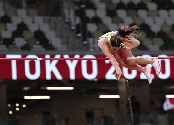 Tokio 2020 im Jahr 2021, Rückblick: Olympische Highlights (210805) -- TOKYO, Aug. 5, 2021 -- Maryna Kylypko of Ukraine competes during the Women s Pole Vault Final at the Tokyo 2020 Olympic Games, Olympische Spiele, Olympia, OS in Tokyo, Japan, Aug. 5, 2021. ) (TOKYO2020)JAPAN-TOKYO-OLY-ATHLETICS-WOMEN S POLE VAULT-FINAL LixMing 