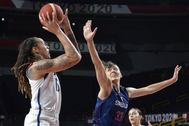 United States Brittney Griner (L) shoots over Serbia s Tina Krajisnik during the Women s Basketball semifinal at the Tokyo 2020 Olympics, Friday, August 6, 2021, in Tokyo, Japan. USA won, 70-59 to advance to the Gold Medal game.  OLY20210806804 MIKExTHEILER