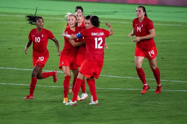 210806 Players of Canada celebrates 1-1 in the women?s football final during day 14 of the Tokyo 2020 Olympic Games, Olympische Spiele, Olympia, OS on August 6, 2021 in Tokyo. Photo: Jon Olav Nesvold BILDBYRAN COP 217 DS0190 fotboll football soccer fotball olympic games olympics os ol olympiska spel olympiske leker tokyo2020 tokyo 2020 tokyo-os tokyo-ol bbeng sverige sweden canada kanada final jubel Copyright: JONxOLAVxNESVOLD BB210806JE100