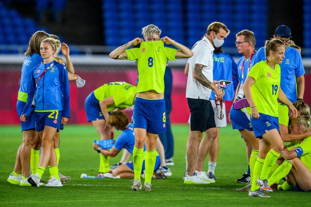 210806 Lina Hurtig of Sweden looks dejected after the women?s football final during day 14 of the Tokyo 2020 Olympic Games, Olympische Spiele, Olympia, OS on August 6, 2021 in Tokyo. Photo: Carl Sandin BILDBYRAN kod CS DS0190 fotboll football soccer fotball olympic games olympics os ol olympiska spel olympiske leker tokyo2020 tokyo 2020 tokyo-os tokyo-ol bbeng sverige sweden canada kanada final depp Copyright: CARLxSANDIN BB210806CS102