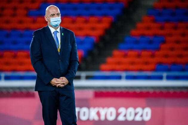 210807 Gianni Infantion, president of FIFA during the medal ceremony after the women?s football final during day 14 of the Tokyo 2020 Olympic Games, Olympische Spiele, Olympia, OS on August 6, 2021 in Tokyo. Photo: Carl Sandin BILDBYRAN kod CS DS0190 fotboll football soccer fotball olympic games olympics os ol olympiska spel olympiske leker tokyo2020 tokyo 2020 tokyo-os tokyo-ol bbeng sverige sweden canada kanada final Copyright: CARLxSANDIN BB210807CS012