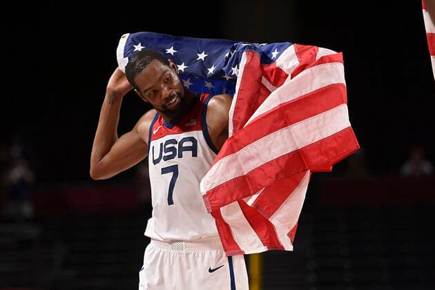Joie des joueurs des USA Durant Kevin (USA) BASKETBALL : Finale France vs Etats Unis - Jeux Olympiques - Tokyo 2020 - 07 08 2021 JBAutissier Panoramic 