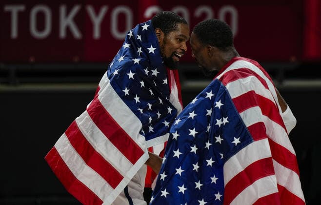 Mandatory Credit: Photo by Dave Shopland Shutterstock (12249257cx) Kevin Durant of the United States (USA) celebrates winning Men s Gold Medal Basketball Game France v United States, Basketball, Men s final, Tokyo Olympic Games, Olympische Spiele, Olympia, OS 2020, Saitama Super Arena, Japan - 07 Aug 2021 France v United States, Basketball, Men s final, Tokyo Olympic Games 2020, Saitama Super Arena, Japan - 07 Aug 2021 Copyright: xDavexShopland Shutterstockx 12249257cx