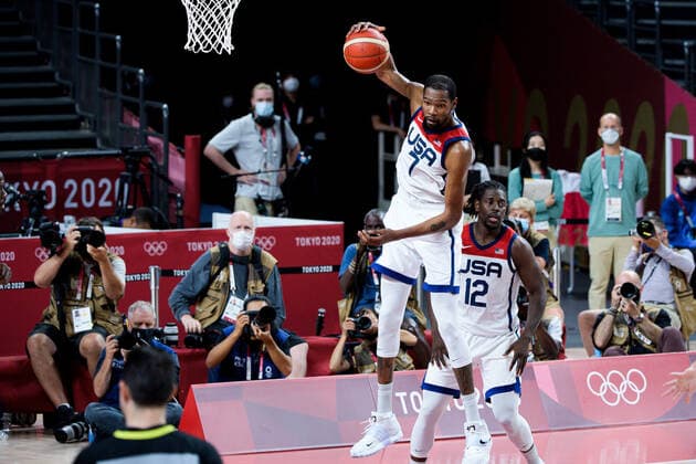 210807 Kevin Wayne Durant of USA in the men s basketball final between France and USA match during day 15 of the Tokyo 2020 Olympic Games, Olympische Spiele, Olympia, OS on August 7, 2021 in Tokyo. Photo: Johanna Lundberg BILDBYRAN kod JL JL0162 basket basketball olympic games olympics os ol olympiska spel olympiske leker tokyo2020 tokyo 2020 tokyo-os tokyo-ol bbeng frankrike usa france Copyright: JOHANNAxLUNDBERG BB210807JL024