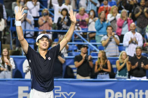 August 7, 2021, Washington, D.C, U.S: MACKENZIE MCDONALD waves to the crowd after winning his match against Kei Nishikori at the Rock Creek Tennis Center. Washington U.S. - ZUMAg196 20210807_zap_g196_002 Copyright: xKylexGustafsonx