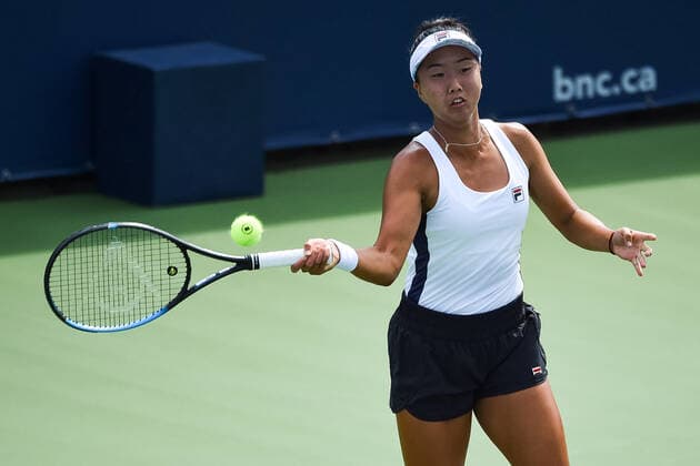 MONTREAL, QC - AUGUST 07: Ann Li (USA) returns the ball during the qualifying WTA, Tennis Damen National Bank Open match on August 7, 2021 at IGA Stadium in Montreal, QC (Photo by David Kirouac Icon Sportswire) TENNIS: AUG 07 National Bank Open Icon210807124