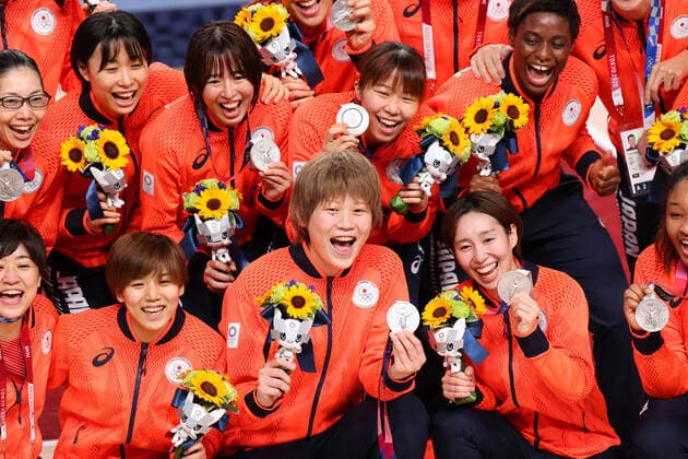 Japan women s team group, Mannschaftsbild, Totale (JPN), AUGUST 8, 2021 - Basketball : Women s Medal Ceremony during the Tokyo 2020 Olympic Games, Olympische Spiele, Olympia, OS at the Saitama Super Arena in Saitama, Japan. Noxthirdxpartyxsales  (166755664)