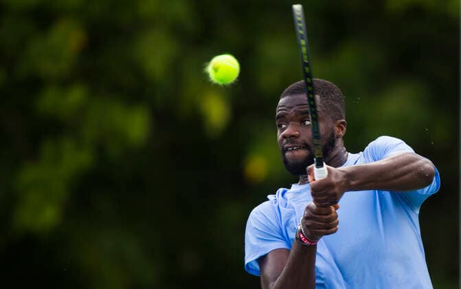 (210808) -- TORONTO, Aug. 8, 2021 -- Frances Tiafoe of the United States returns the ball against J.J. Wolf of the United States during the first round of men s qualifying singles match at the 2021 National Bank Open in Toronto, Canada, on Aug. 7, 2021. (Photo by Xinhua) (SP)CANADA-TORONTO-TENNIS-NATIONAL BANK OPEN-MEN S SINGLES-QUALIFYING ZouxZheng 