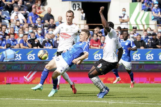 09 KEVIN GAMEIRO (RCSA) - 24 ROMAIN THOMAS (SCO) FOOTBALL : Strasbourg vs Angers - Ligue 1 Uber Eats - 08 08 2021 FEP Panoramic 
