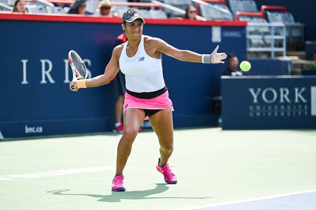 MONTREAL, QC - AUGUST 08: Heather Watson (GBR) returns the ball during the qualifying WTA, Tennis Damen National Bank Open match on August 8, 2021 at IGA Stadium in Montreal, QC (Photo by David Kirouac Icon Sportswire) TENNIS: AUG 08 National Bank Open Icon210808068
