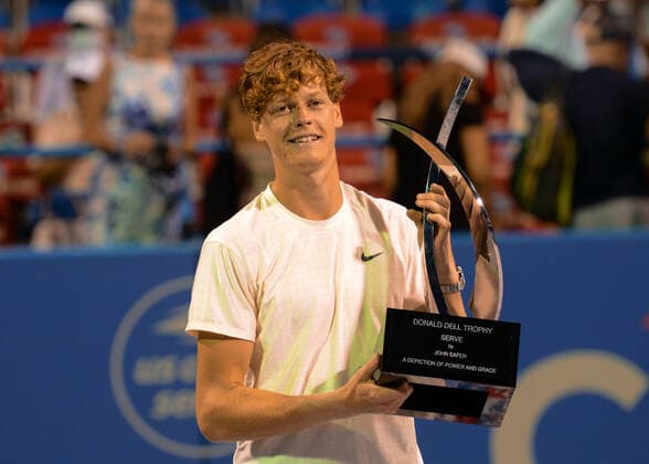 August 8, 2021, Washington, D.C, U.S: JANNIK SINNER of Italy with the Donald Dell trophy after winning the Citi Open tennis tournament in Washington D.C. Washington U.S. - ZUMAl132 20210808_zap_l132_002 Copyright: xChristopherxLevyx
