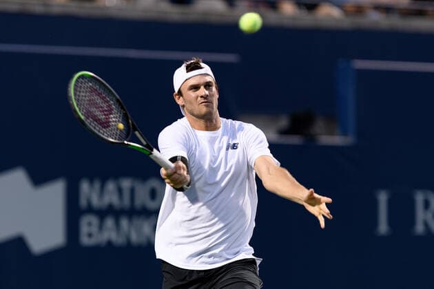 TORONTO, ON - AUGUST 09: Tommy Paul (USA) returns the ball during his National Bank Open tennis tournament first round game on August 9, 2021, at Aviva Centre in Toronto, ON, Canada. (Photo by Julian Avram Icon Sportswire) TENNIS: AUG 09 National Bank Open Icon2108091861