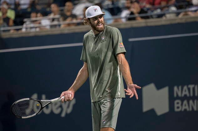August 9, 2021, Toronto, on, Canada: The United States Reilly Opelka speaks to his coach during National Bank Open men s tennis action against AustraliaÃ¢â‚¬â ¢s Nick Kyrgios, in Toronto, Monday, Aug. 9, 2021. Canada News - August 9, 2021  - ZUMAc35_ 20210809_zaf_c35_193 Copyright: xChristopherxKatsarovx