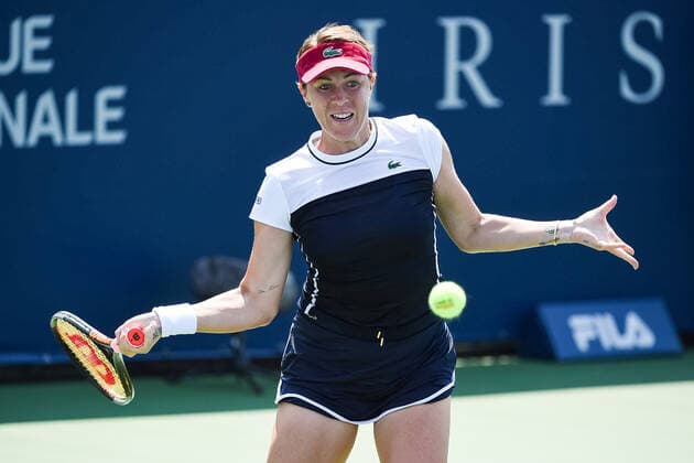 MONTREAL, QC - AUGUST 10: Anastasia Pavlyuchenkova (RUS) returns the ball during the first round WTA, Tennis Damen National Bank Open match on August 10, 2021 at IGA Stadium in Montreal, QC (Photo by David Kirouac Icon Sportswire) TENNIS: AUG 10 National Bank Open Icon210810060