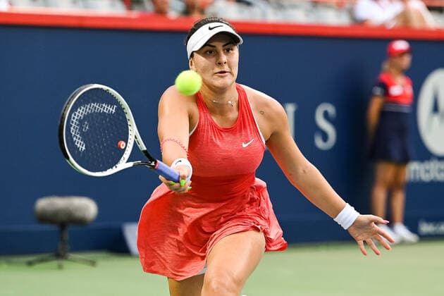 MONTREAL, QC - AUGUST 10: Bianca Andreescu (CAN) returns the ball during the second round WTA, Tennis Damen National Bank Open match on August 10, 2021 at IGA Stadium in Montreal, QC (Photo by David Kirouac Icon Sportswire) TENNIS: AUG 10 National Bank Open Icon210810116