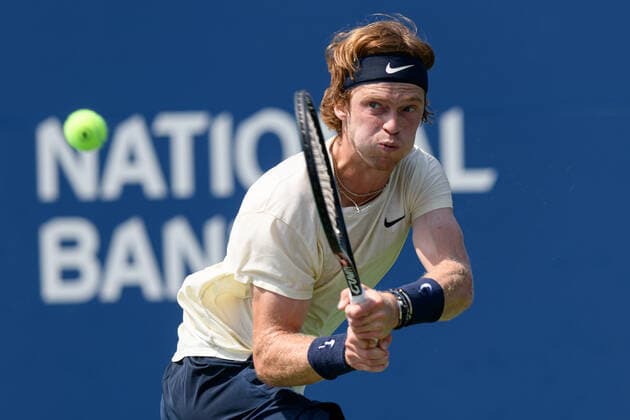 TORONTO, ON - AUGUST 11: Andrey Rublev (RUS) returns the ball during his National Bank Open tennis tournament second round game on August 11, 2021, at Aviva Centre in Toronto, ON, Canada. (Photo by Julian Avram Icon Sportswire) TENNIS: AUG 11 National Bank Open Icon2108110917